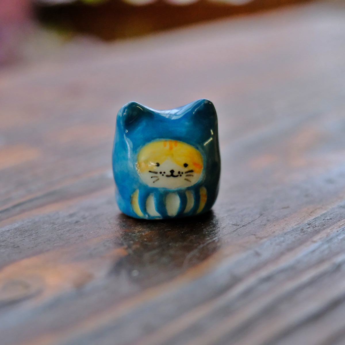 Ceramic Cat Daruma Mini Figurine